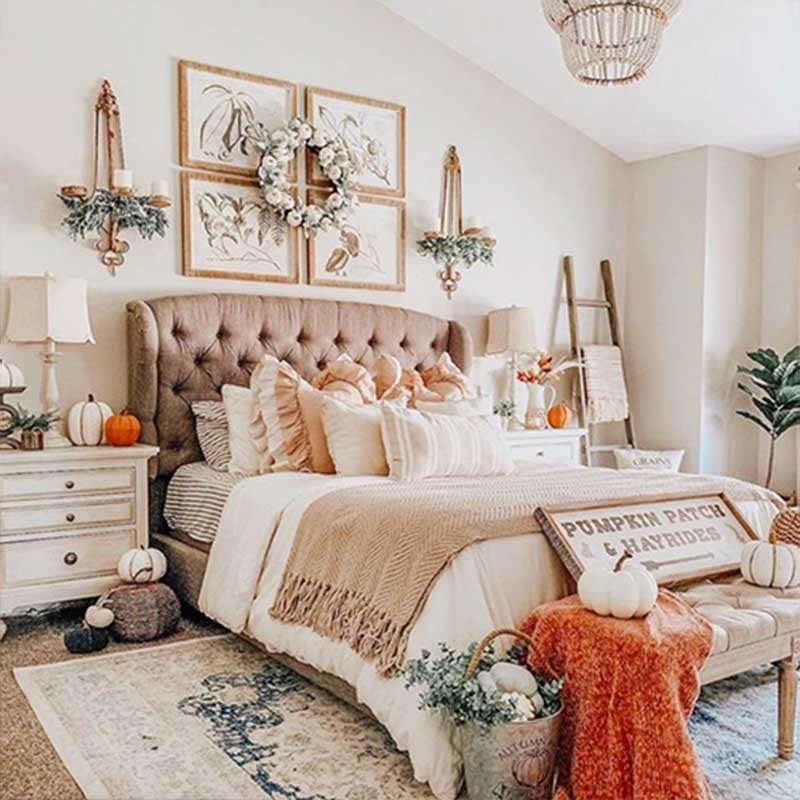 Fall Bedroom Decor Ideas: Add Wreath To Your Wall
