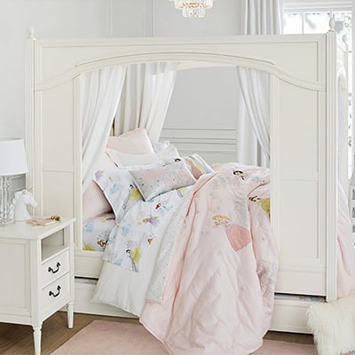 Pottery Barn Kids Blythe Carriage Bed