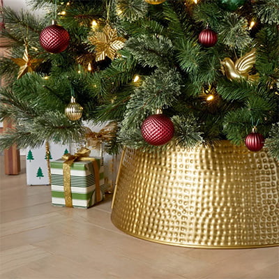 Metal Hammered Christmas Tree Collar Gold