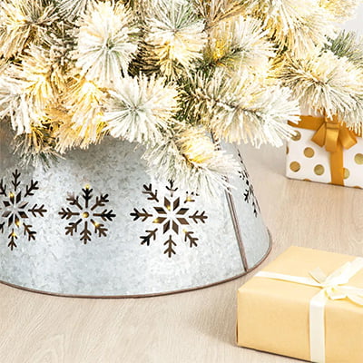 The Holiday Aisle Aneta Galvanized Snowflake Tree Collar