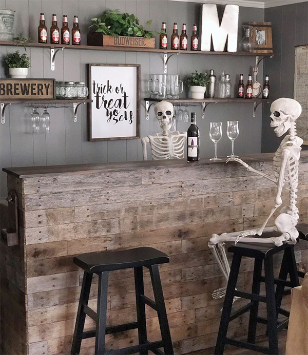 Skeleton Bartender