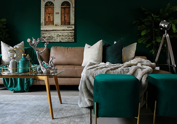 Living Room Emerald Green Paint Color